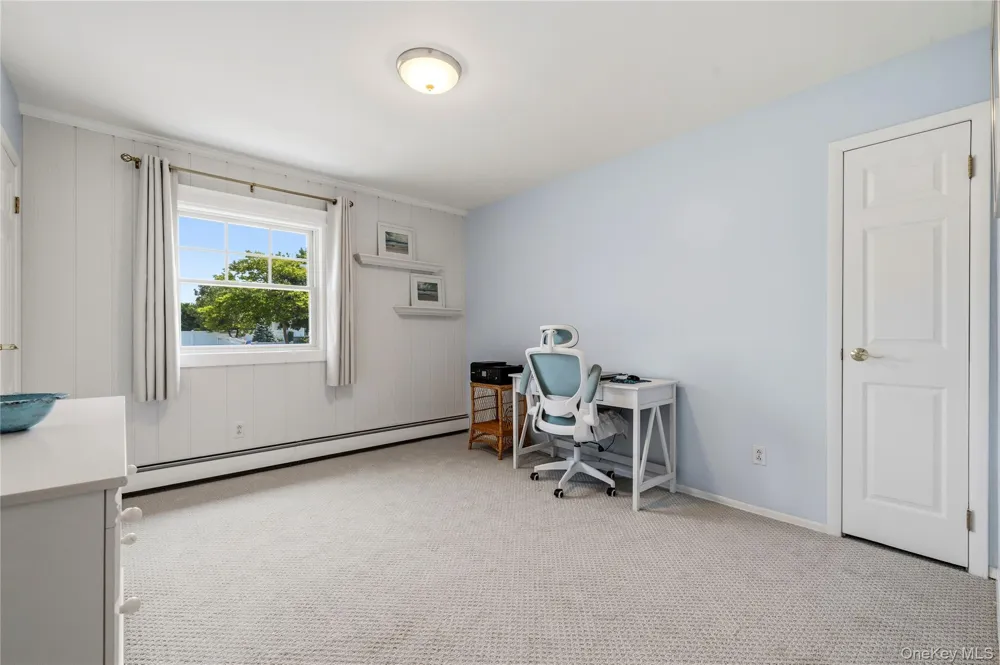 31 Shore Drive W Copiague, NY 11726