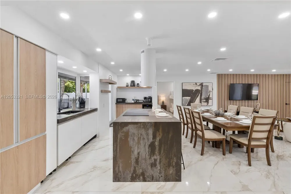 3261 Seaward Dr #3261 Lauderdale By The Sea, FL 33062
