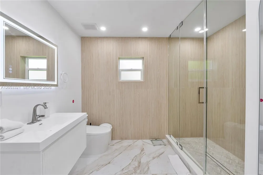 3261 Seaward Dr #3261 Lauderdale By The Sea, FL 33062