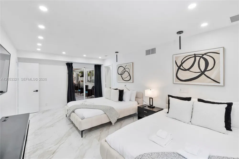 3261 Seaward Dr #3261 Lauderdale By The Sea, FL 33062