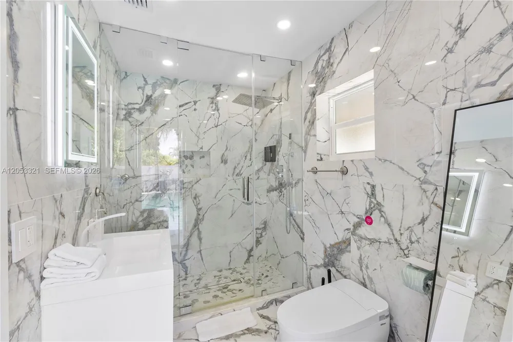 3261 Seaward Dr #3261 Lauderdale By The Sea, FL 33062