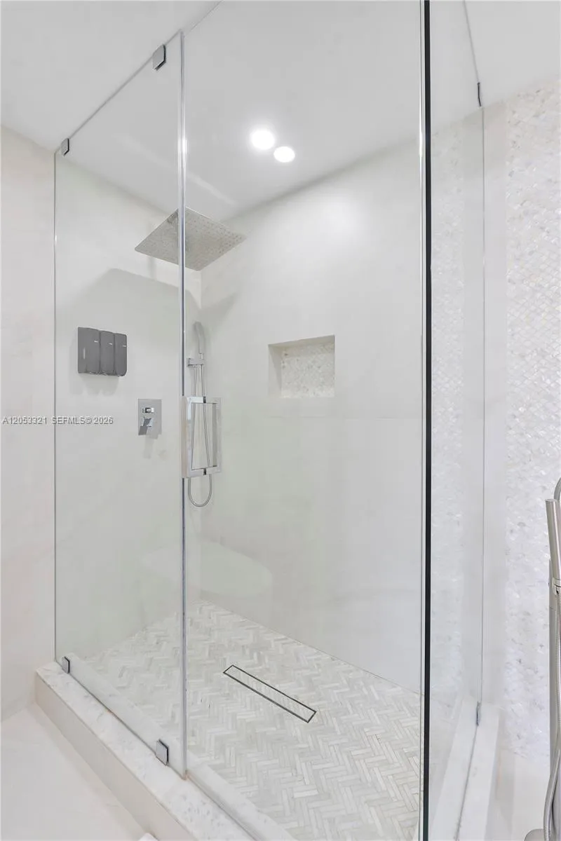3261 Seaward Dr #3261 Lauderdale By The Sea, FL 33062