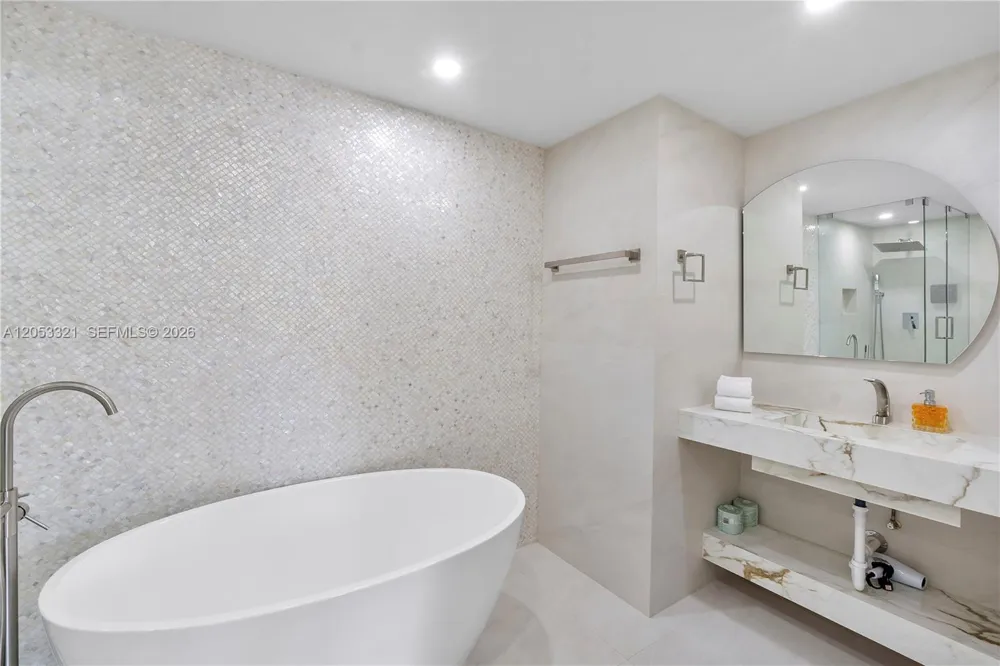 3261 Seaward Dr #3261 Lauderdale By The Sea, FL 33062
