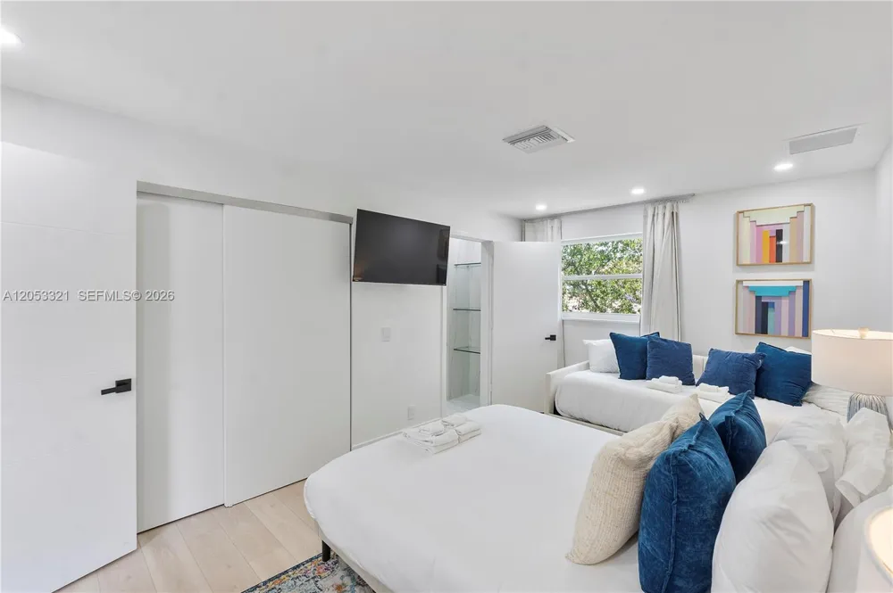 3261 Seaward Dr #3261 Lauderdale By The Sea, FL 33062