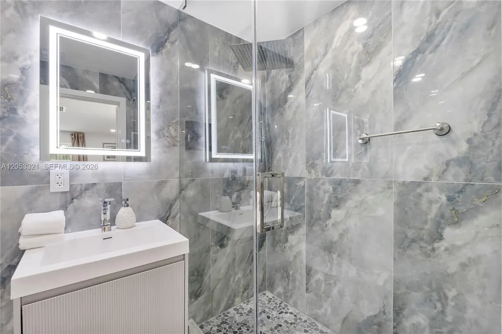 3261 Seaward Dr #3261 Lauderdale By The Sea, FL 33062