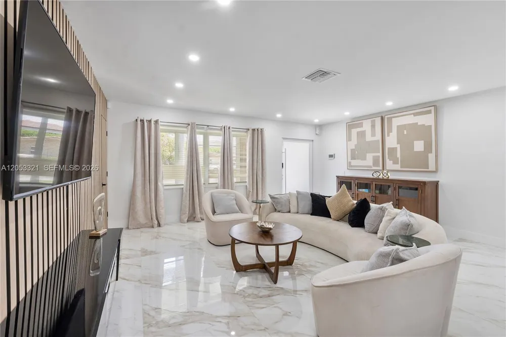 3261 Seaward Dr #3261 Lauderdale By The Sea, FL 33062