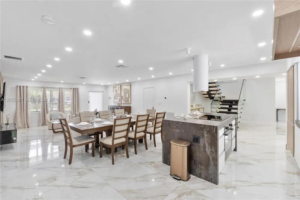 3261 Seaward Dr #3261 Lauderdale By The Sea, FL 33062