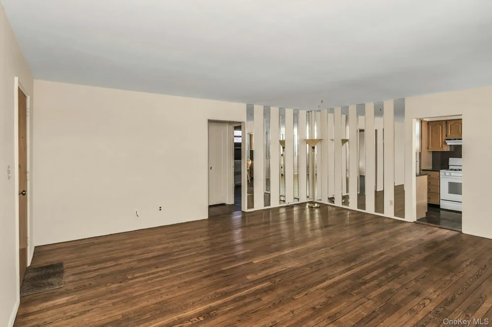 21-47 Utopia Parkway #2 Whitestone, NY 11357