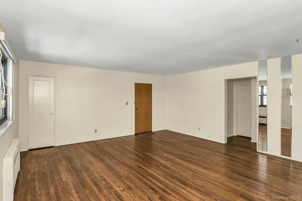 21-47 Utopia Parkway #2 Whitestone, NY 11357