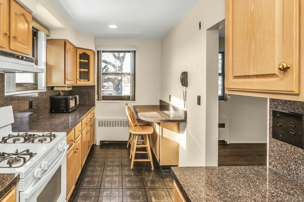 21-47 Utopia Parkway #2 Whitestone, NY 11357