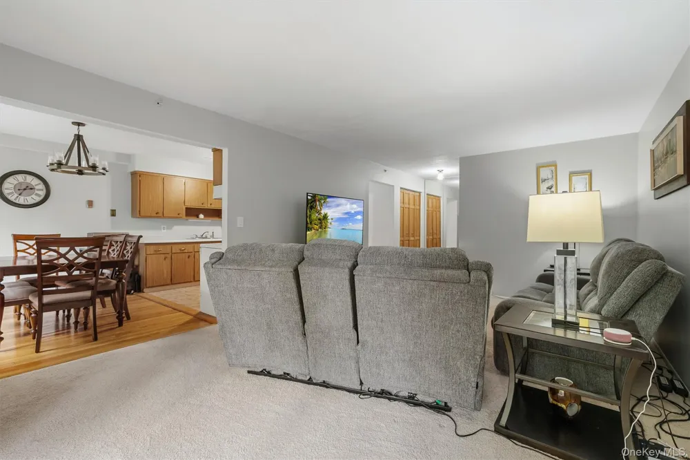 10 Oakwood Terrace #107 New Windsor, NY 12553