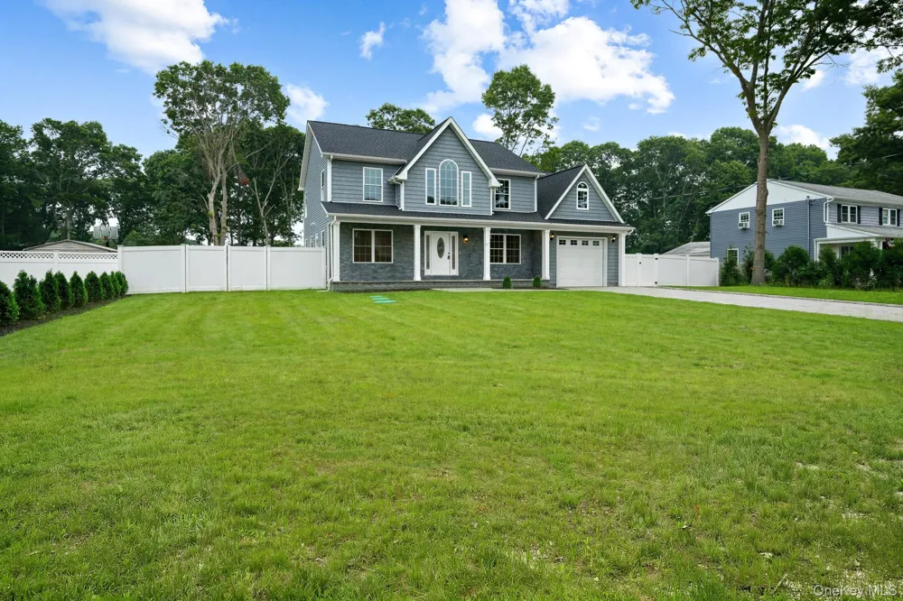 37 Pentmoor Drive Mastic, NY 11950