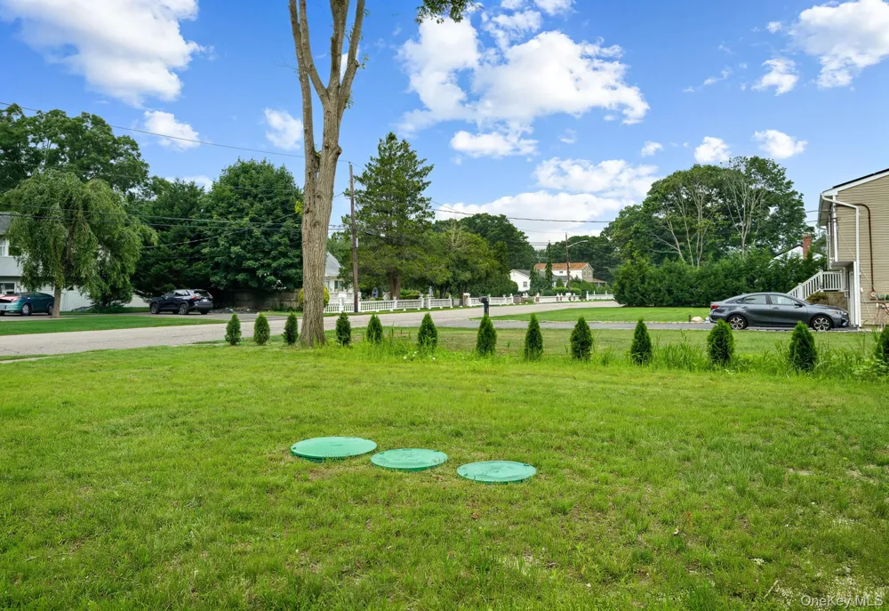 37 Pentmoor Drive Mastic, NY 11950
