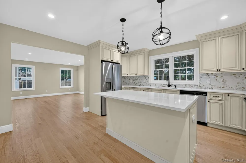 37 Pentmoor Drive Mastic, NY 11950