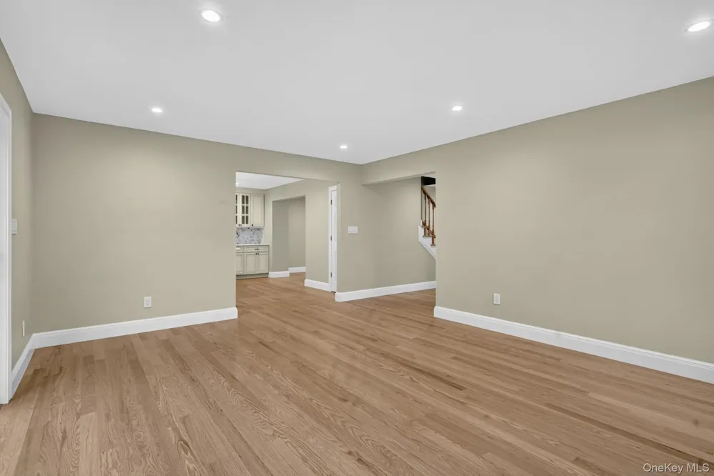 37 Pentmoor Drive Mastic, NY 11950
