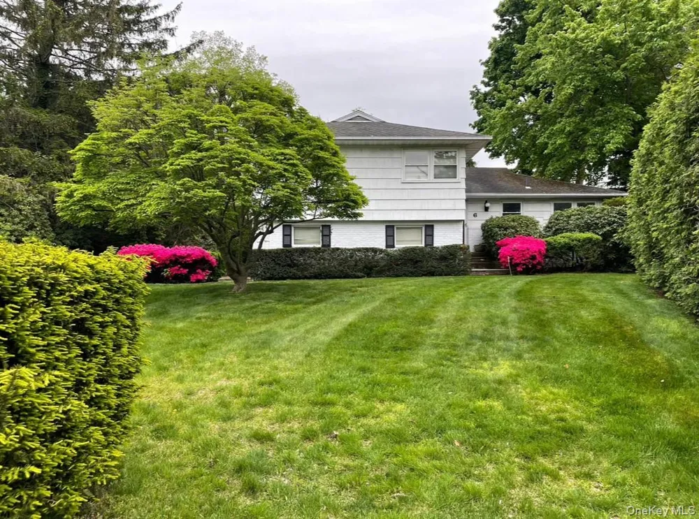 6 Preston Court Glen Cove, NY 11542