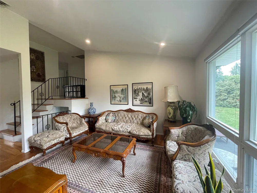 6 Preston Court Glen Cove, NY 11542