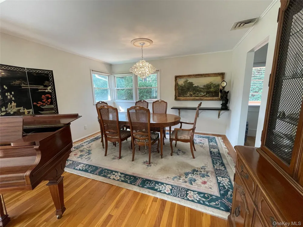6 Preston Court Glen Cove, NY 11542