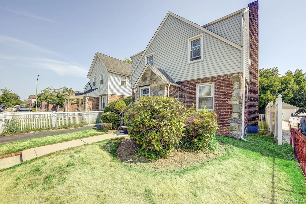 223-42 114th Avenue Cambria Heights, NY 11411