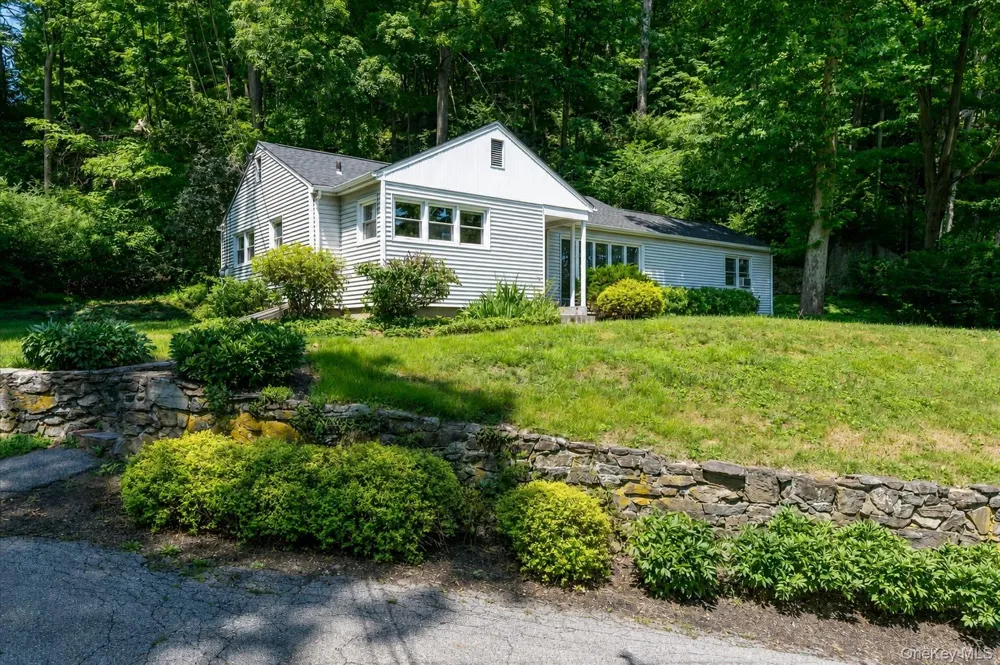 136 Pound Ridge Road Bedford, NY 10506