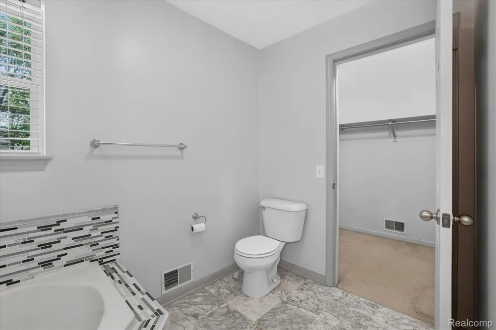 5677 Cartago Drive Delhi Charter Township, MI 48911