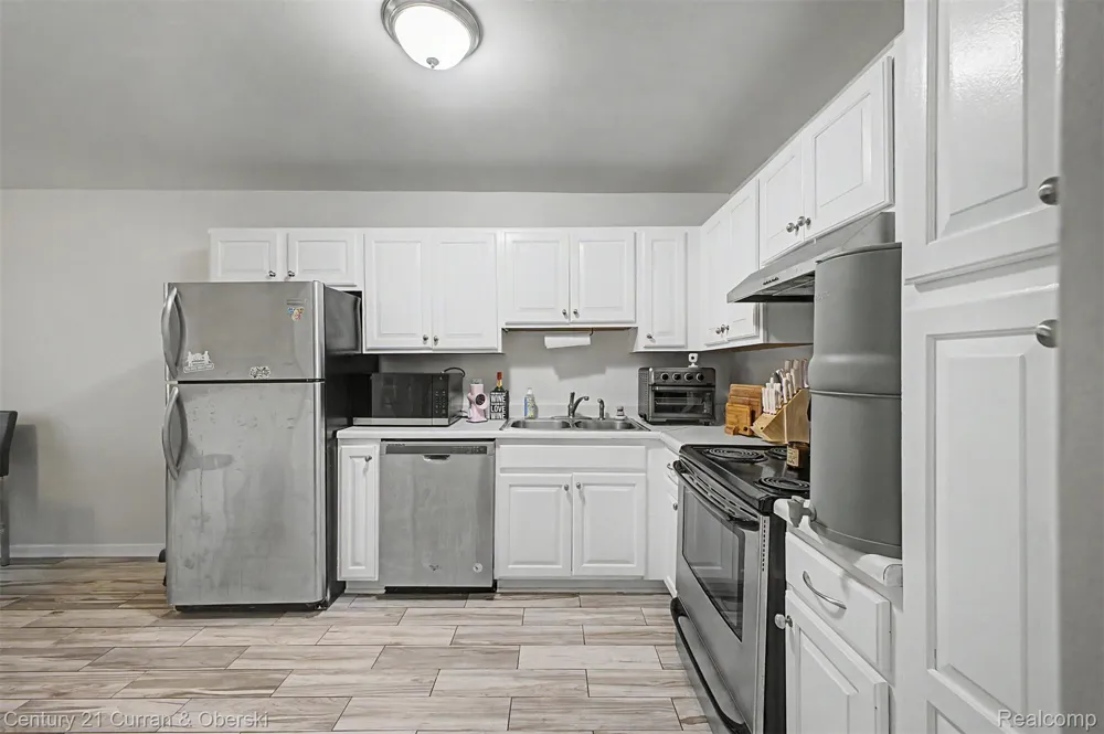 16535 Terrace Village Drive Taylor City, MI 48180
