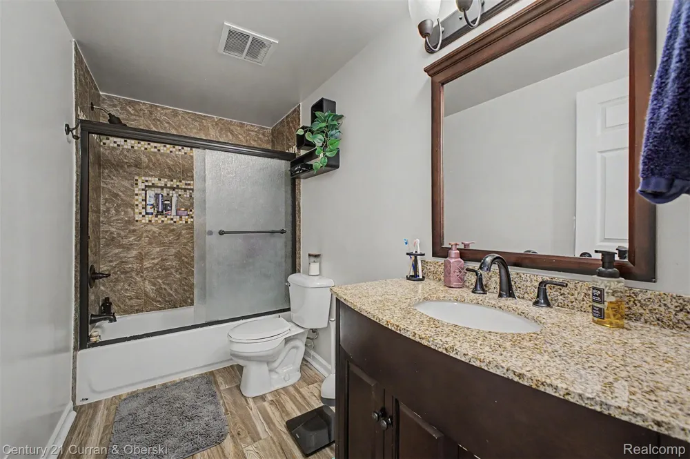 16535 Terrace Village Drive Taylor City, MI 48180
