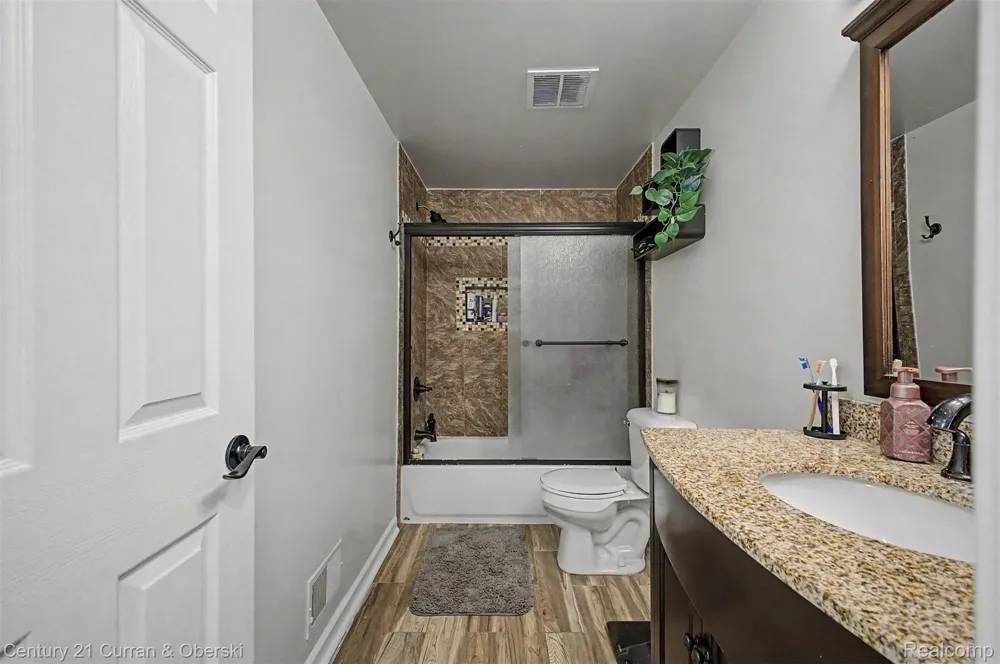 16535 Terrace Village Drive Taylor City, MI 48180