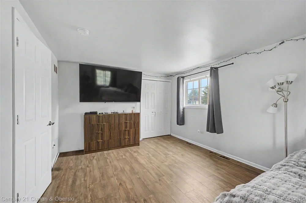 16535 Terrace Village Drive Taylor City, MI 48180