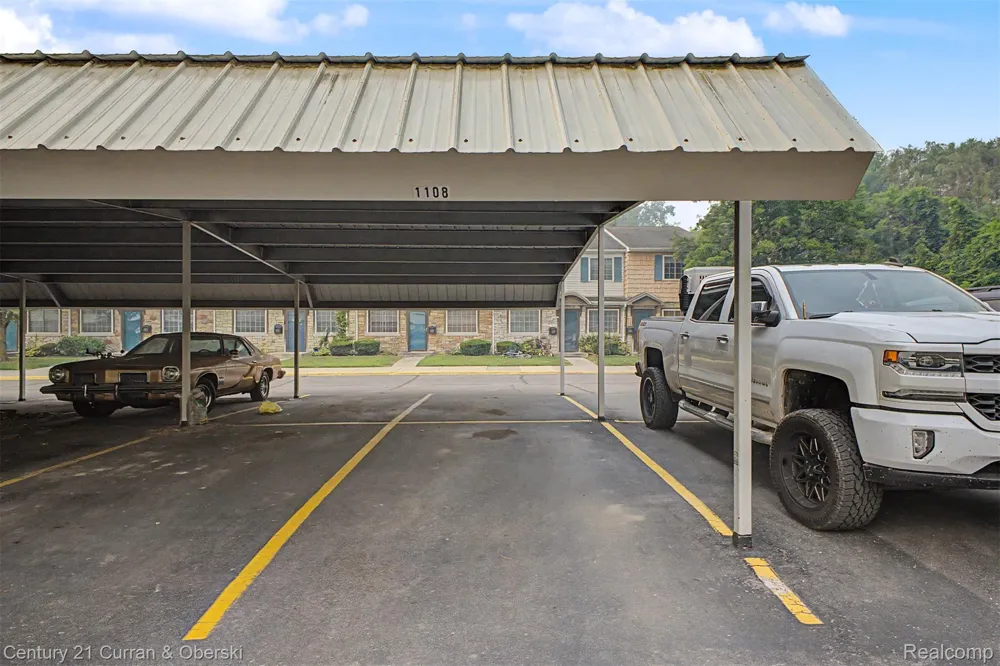 16535 Terrace Village Drive Taylor City, MI 48180