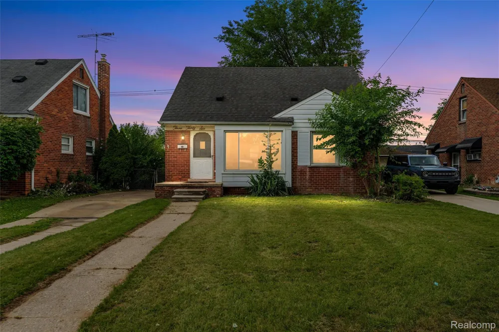 336 Sherbourne Street Inkster City, MI 48141
