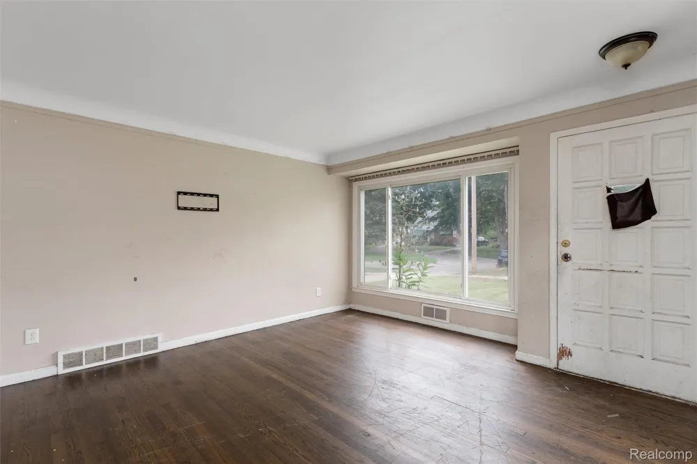 336 Sherbourne Street Inkster City, MI 48141