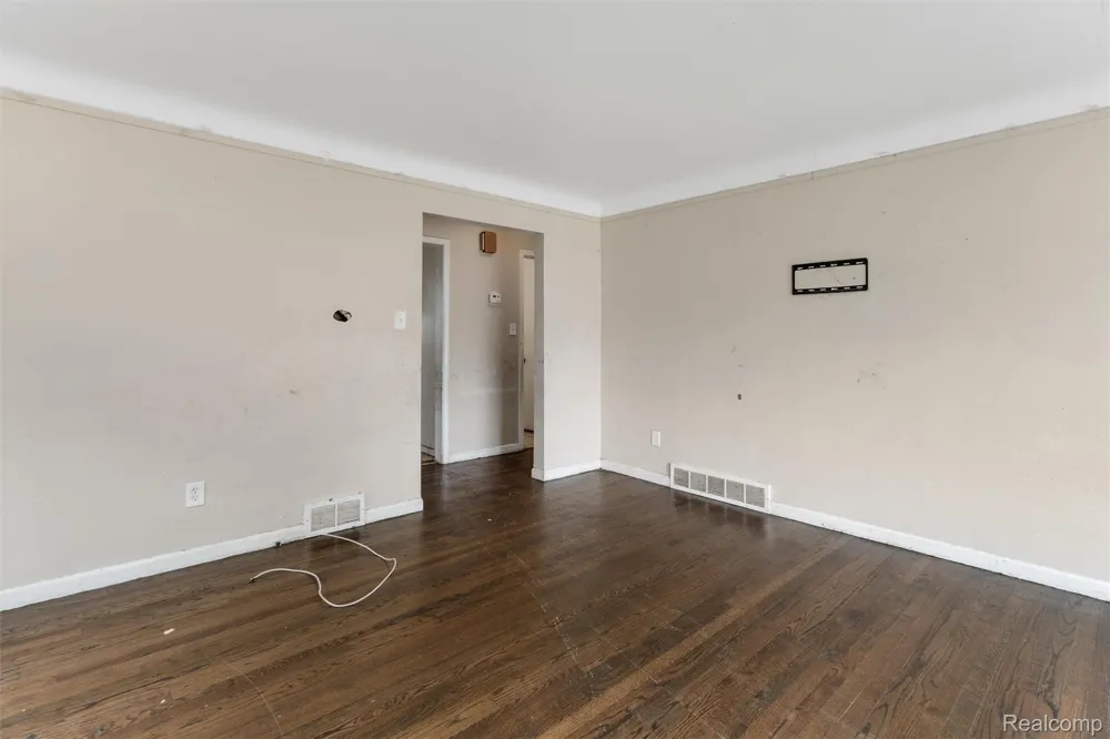 336 Sherbourne Street Inkster City, MI 48141