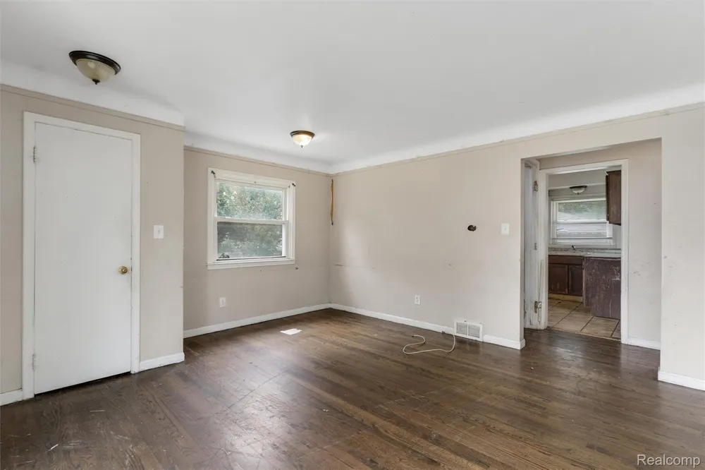 336 Sherbourne Street Inkster City, MI 48141