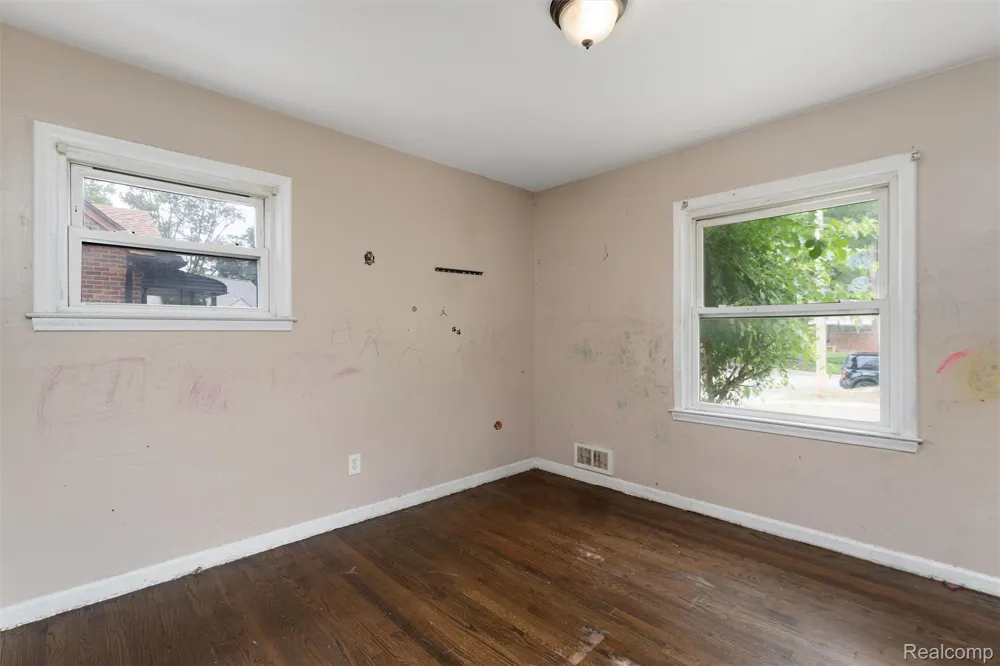 336 Sherbourne Street Inkster City, MI 48141