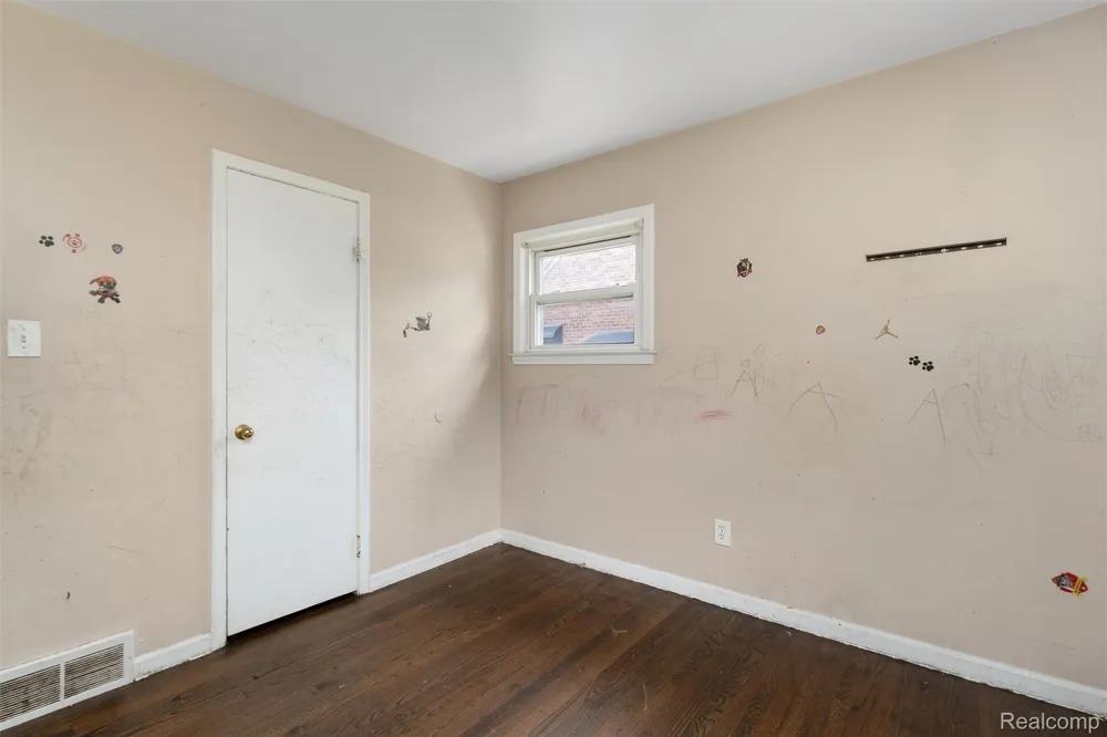 336 Sherbourne Street Inkster City, MI 48141
