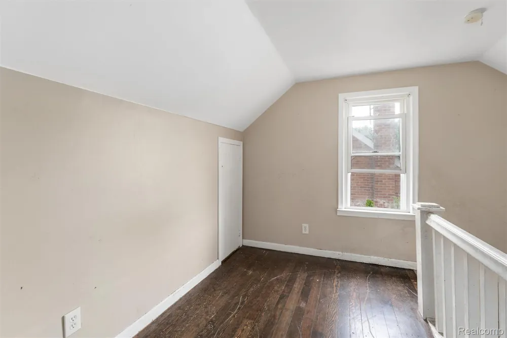 336 Sherbourne Street Inkster City, MI 48141