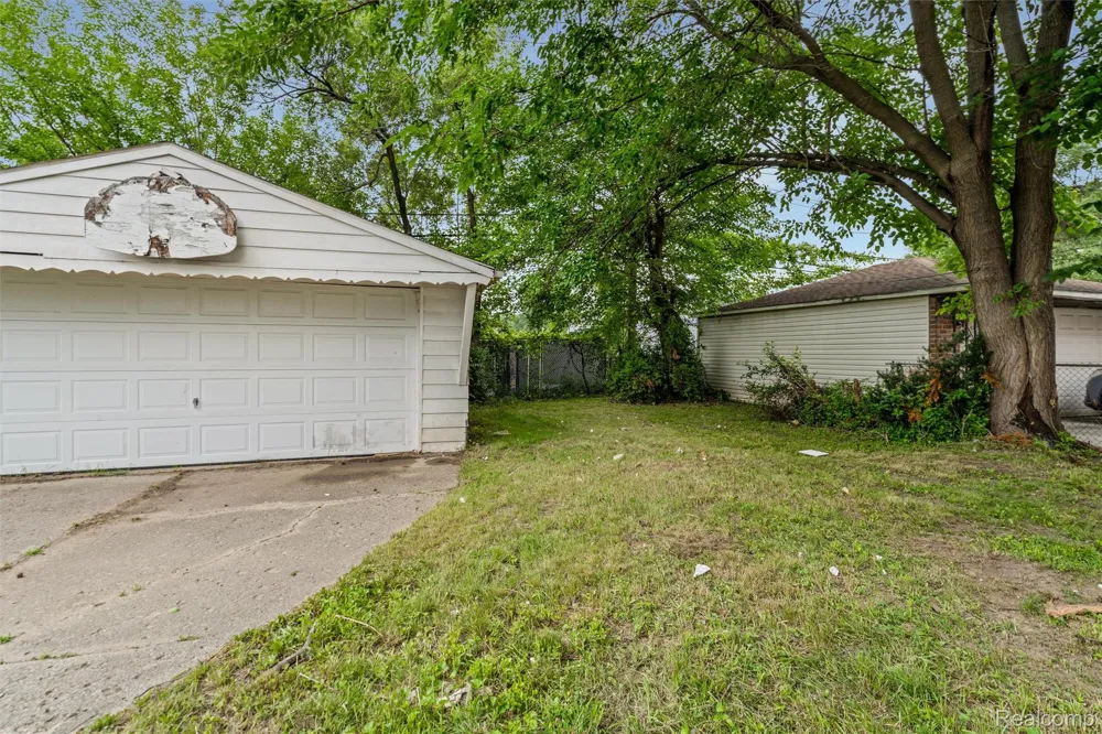 336 Sherbourne Street Inkster City, MI 48141