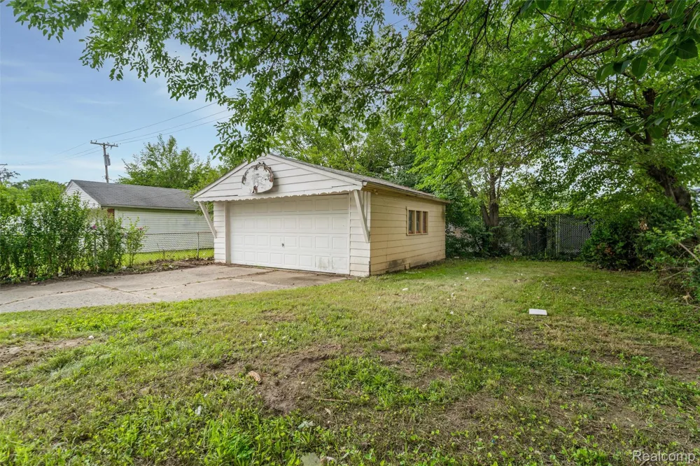 336 Sherbourne Street Inkster City, MI 48141