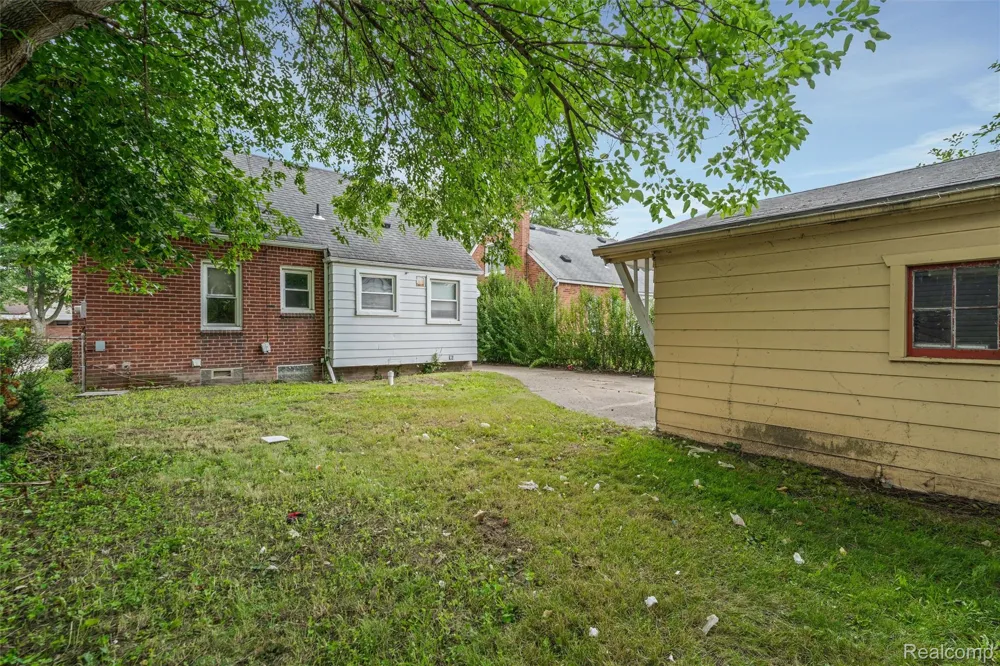336 Sherbourne Street Inkster City, MI 48141