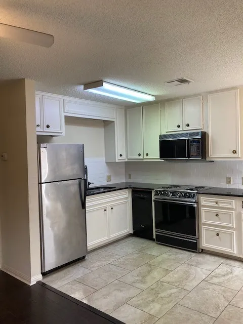 502 W 17th Street #C Austin, TX 78701