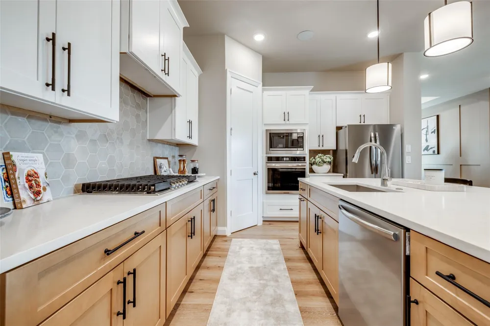 304 Legacy Point Drive Sealy, TX 77474