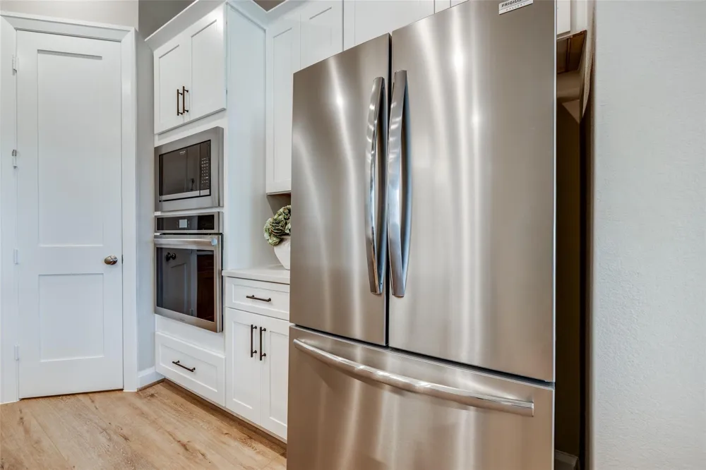 304 Legacy Point Drive Sealy, TX 77474