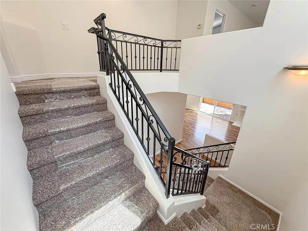 16724 Tim Ln Lake Balboa, CA 91406