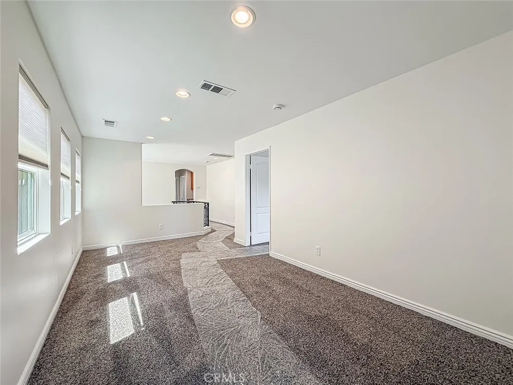 16724 Tim Ln Lake Balboa, CA 91406