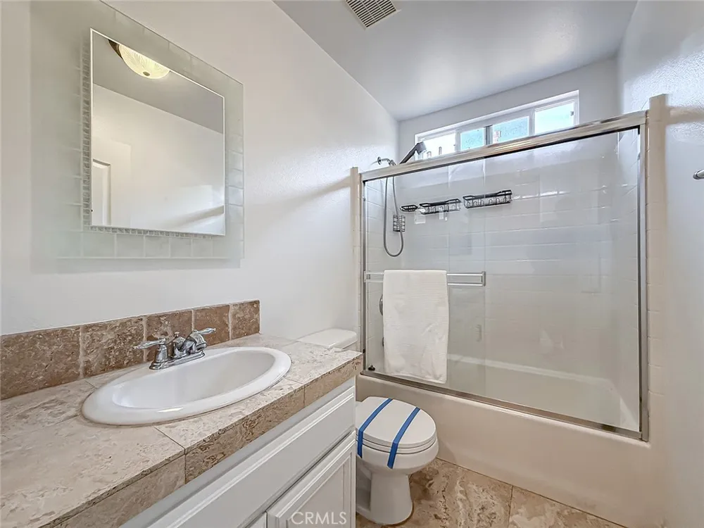 16724 Tim Ln Lake Balboa, CA 91406