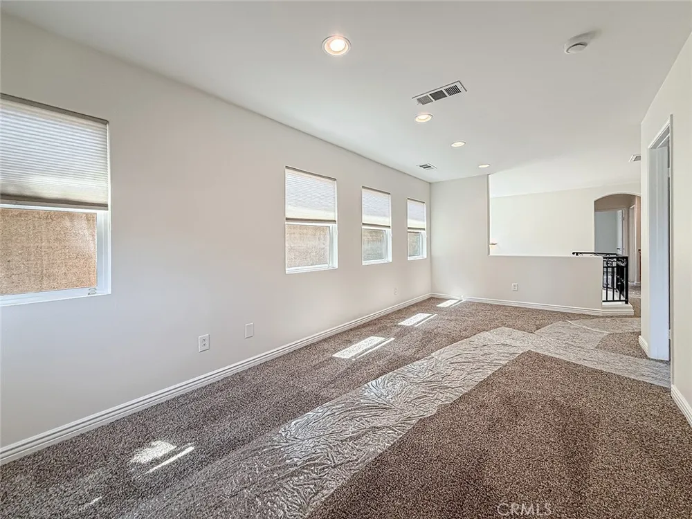16724 Tim Ln Lake Balboa, CA 91406