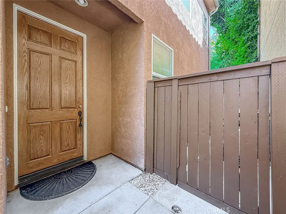 16724 Tim Ln Lake Balboa, CA 91406