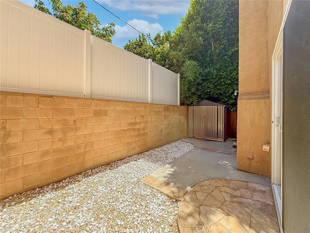 16724 Tim Ln Lake Balboa, CA 91406