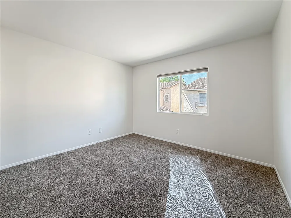 16724 Tim Ln Lake Balboa, CA 91406